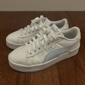 Puma White and Blue Casual Sneakers